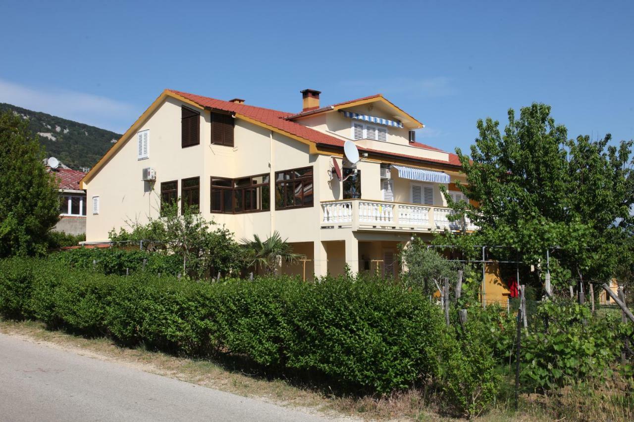 Apartments & Room Jagoda Baška Eksteriør billede