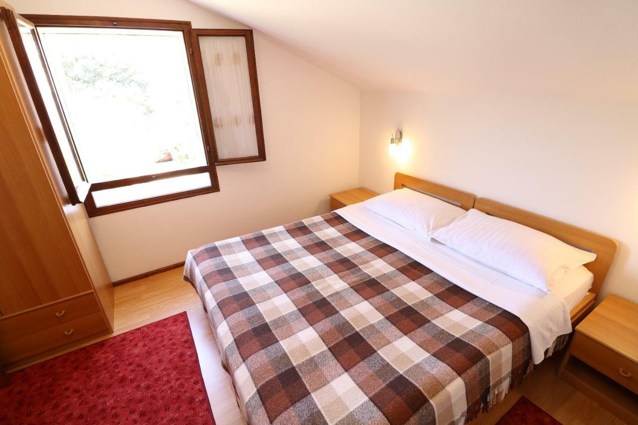 Apartments & Room Jagoda Baška Eksteriør billede